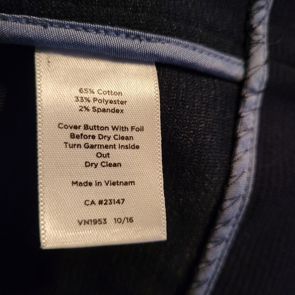 Womans Talbots Navy White Accents Crop 2 button Jacket Size Small Small spot - Picture 12 of 12